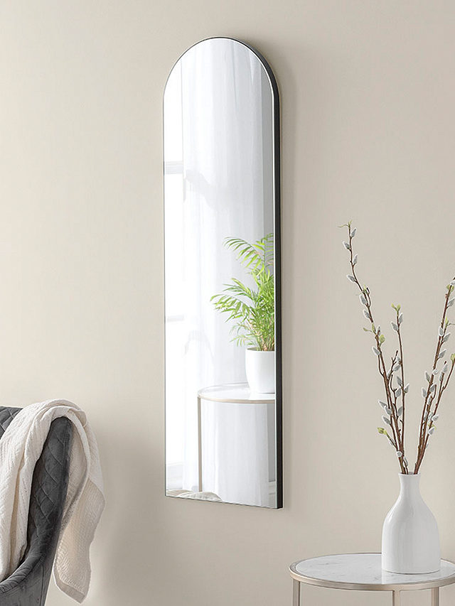 About mirrors IQ Kitchens works