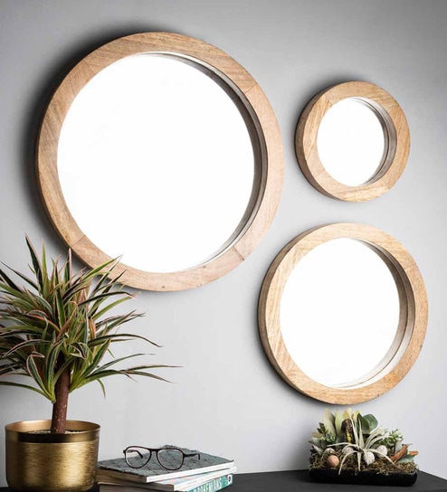 About mirrors IQ Kitchens works