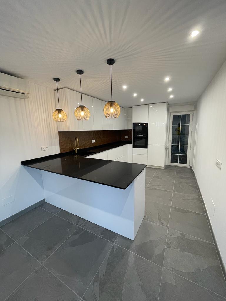 New project IQ Kitchens works