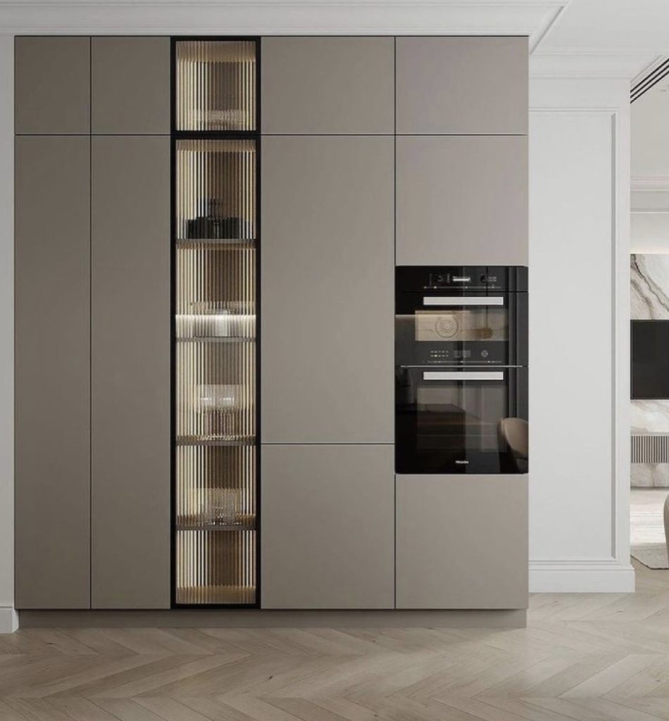 Features of a conventional and built-in refrigerator IQ Kitchens works