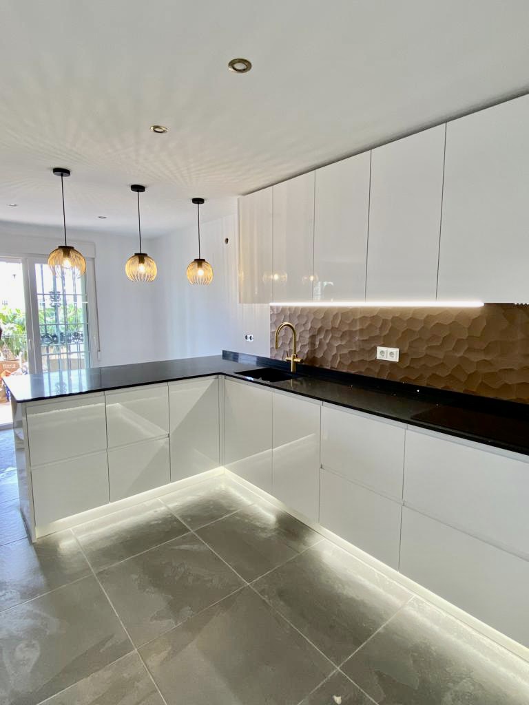 New project IQ Kitchens works