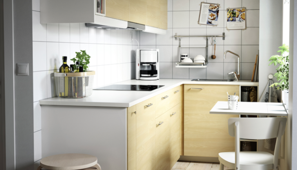 What is better, a ready kitchen or an individual order? IQ Kitchens works