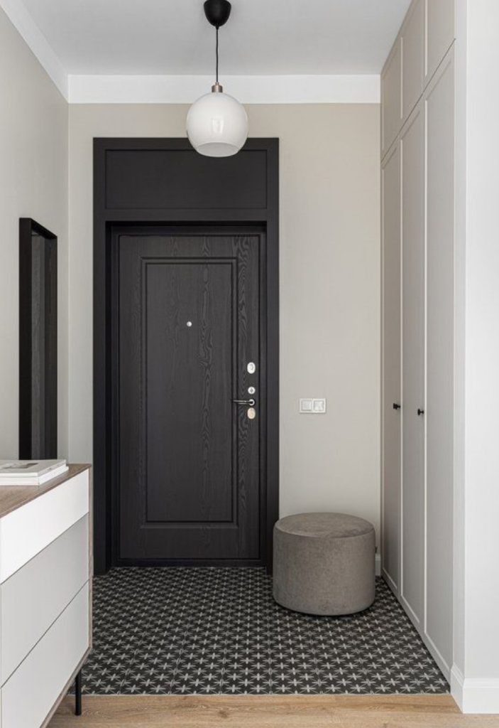 Why spanish houses   don't  have an entrance area/hallways with furniture? IQ Kitchens works