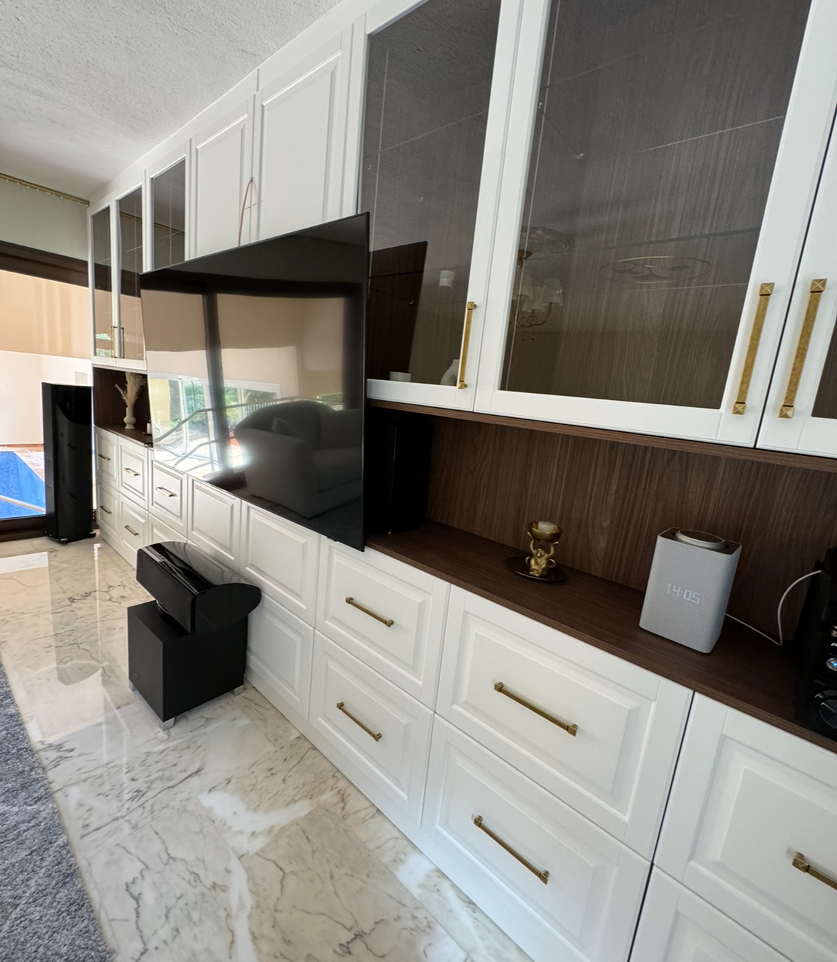 New tv-zone for our clients IQ Kitchens works