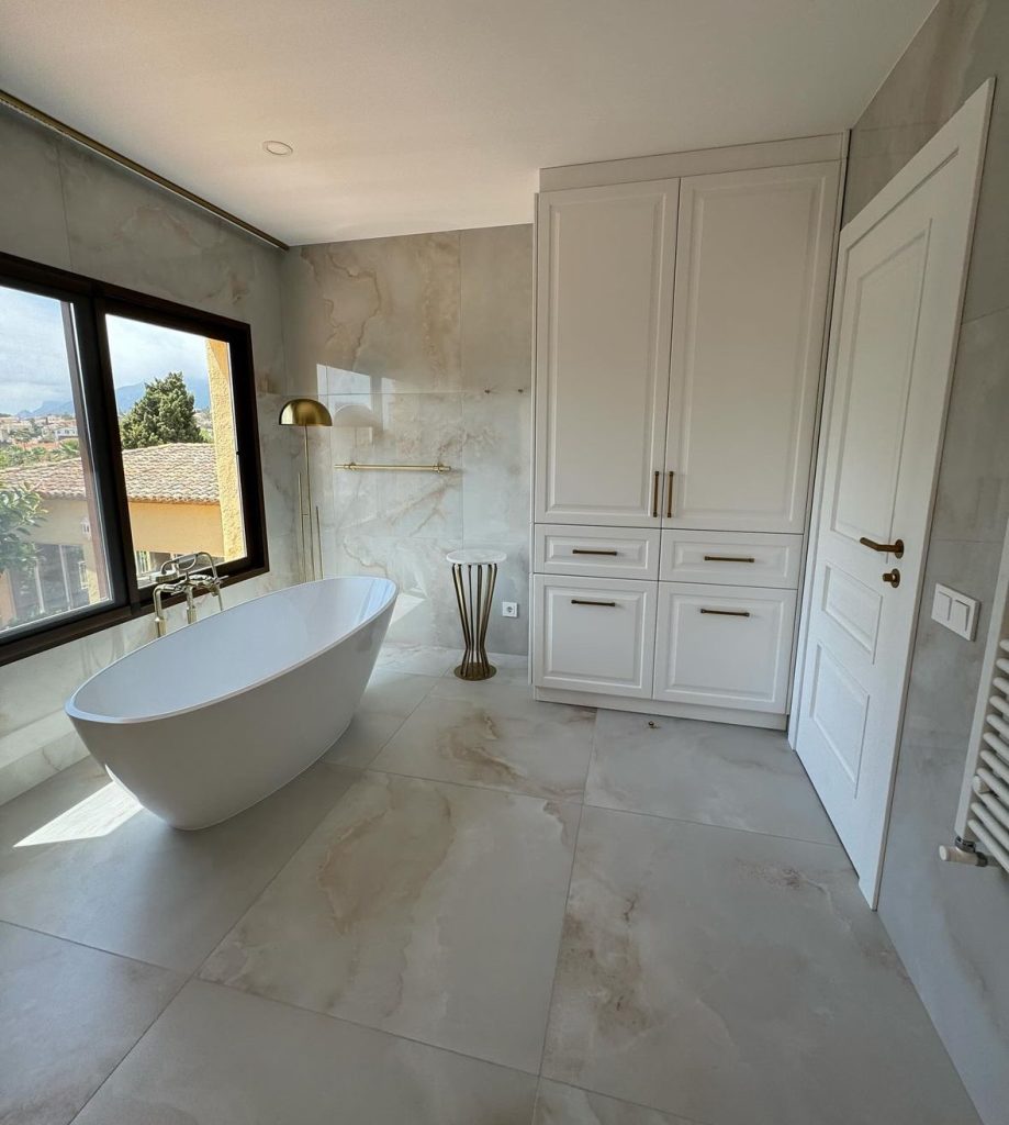 Furniture set at object in Calpe IQ Kitchens works