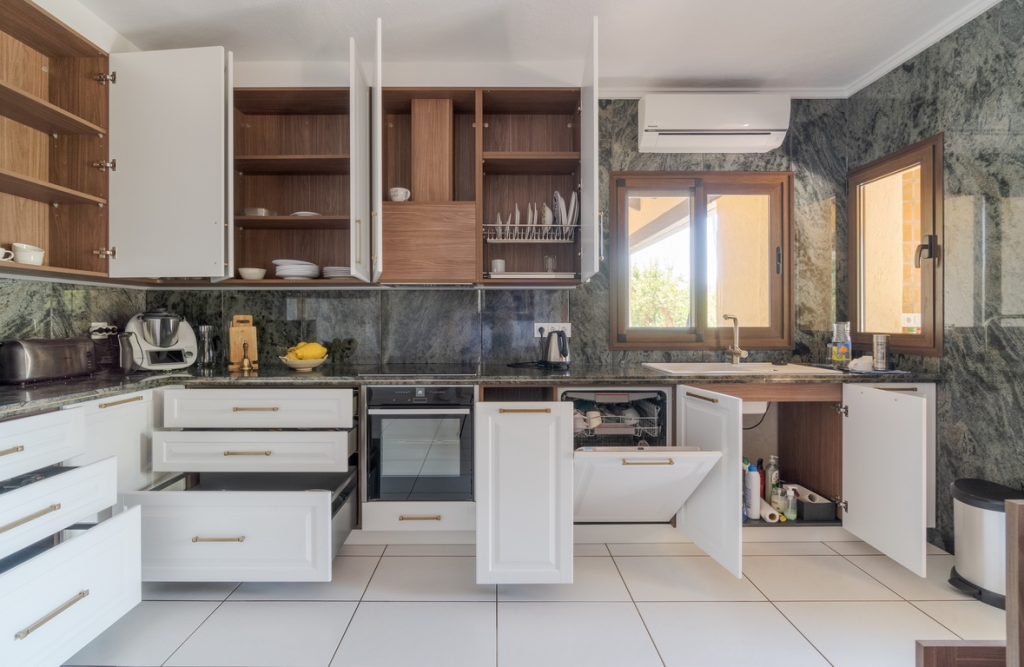 IQ Kitchens Completes Exquisite Project: A Classic White Kitchen IQ Kitchens works