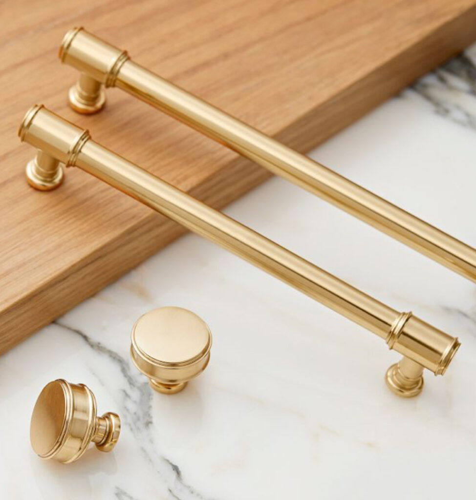 How to Choose the Perfect Furniture Handles: Tips and Recommendations IQ Kitchens works