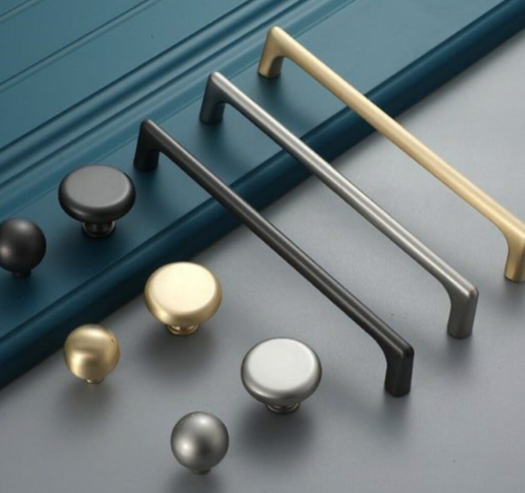 How to Choose the Perfect Furniture Handles: Tips and Recommendations IQ Kitchens works