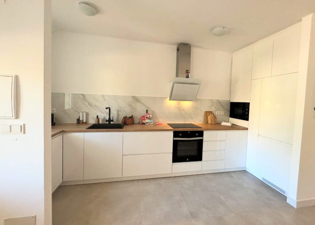 20% kitchens discount /Black Friday IQ Kitchens works
