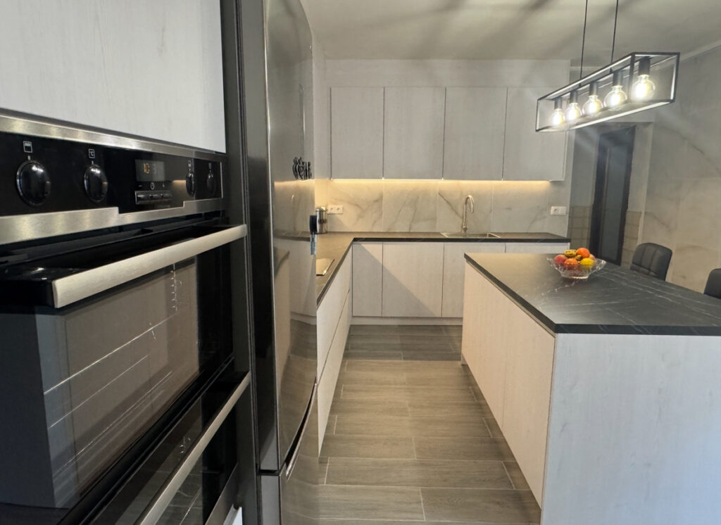A new kitchen - a new review / Algofra IQ Kitchens works