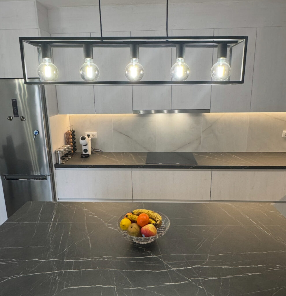A new kitchen - a new review / Algofra IQ Kitchens works