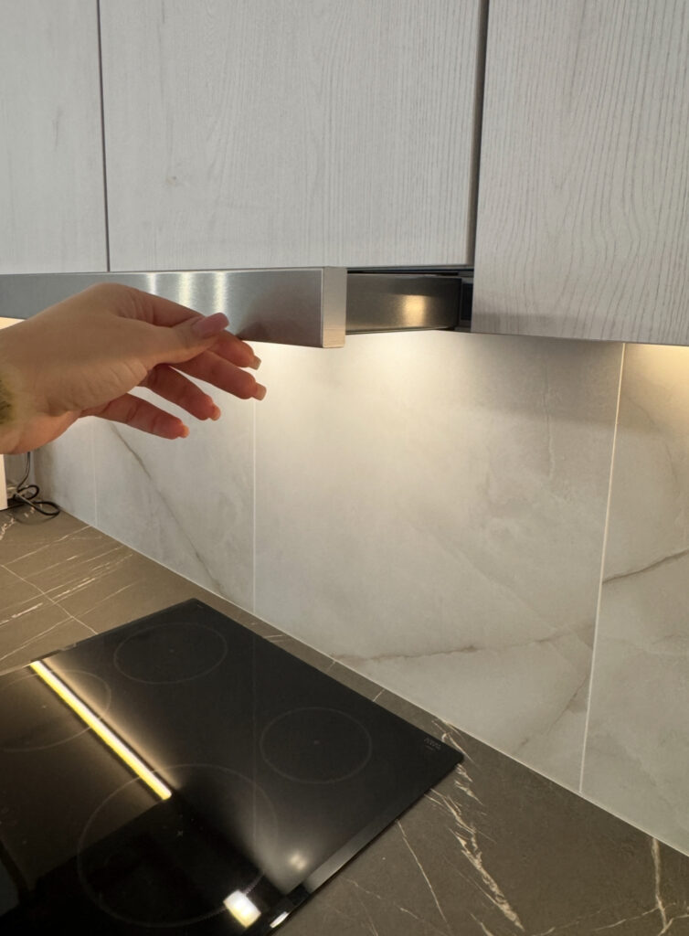A new kitchen - a new review / Algofra IQ Kitchens works