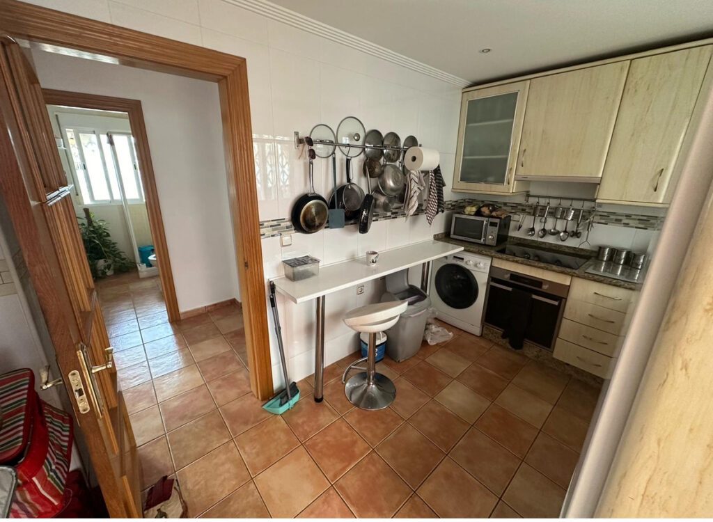 Before & After: A Modern Kitchen  in Cabo Roig IQ Kitchens works