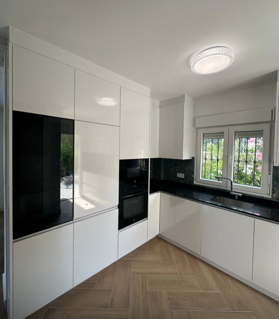 Do you live in Villa Martin? Then you’re probably familiar with... IQ Kitchens works