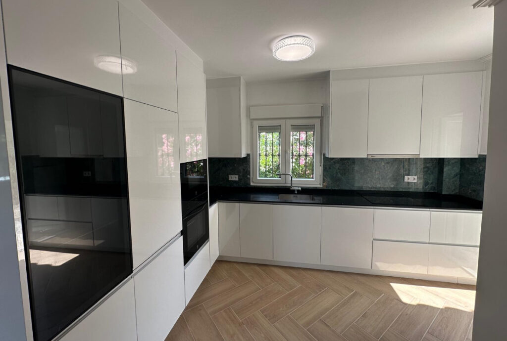 Do you live in Villa Martin? Then you’re probably familiar with... IQ Kitchens works