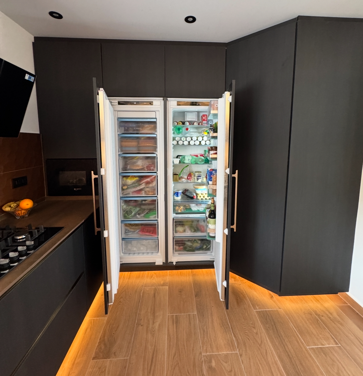 Black Kitchen in San Miguel / Spain IQ Kitchens works