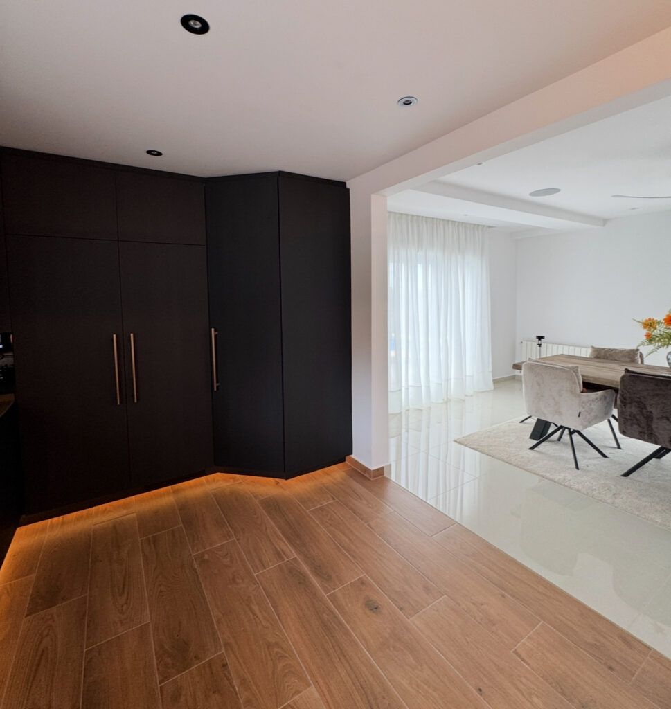 Black Kitchen in San Miguel / Spain IQ Kitchens works