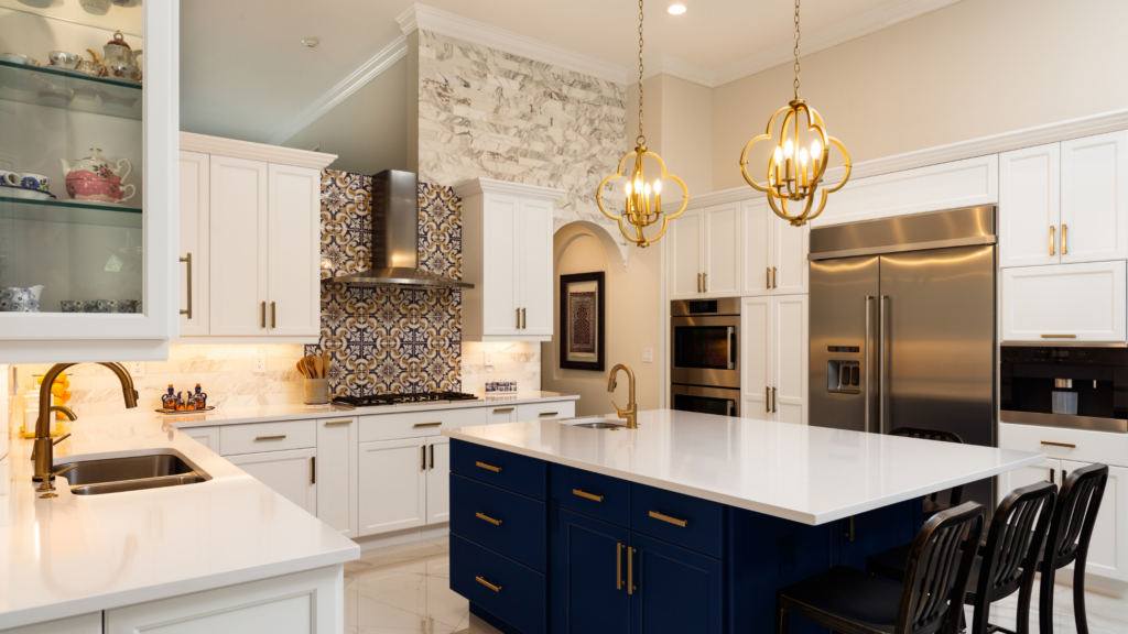 Cocina para alquiler vacacional: materiales, soluciones anti-desgaste y fácil limpieza - IQ Kitchens Cocina para alquiler vacacional: materiales, soluciones anti-desgaste y fácil limpieza IQ Kitchens works